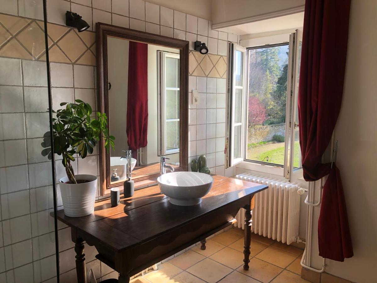 Le Clos Ayanna Cremieu Bagian luar foto