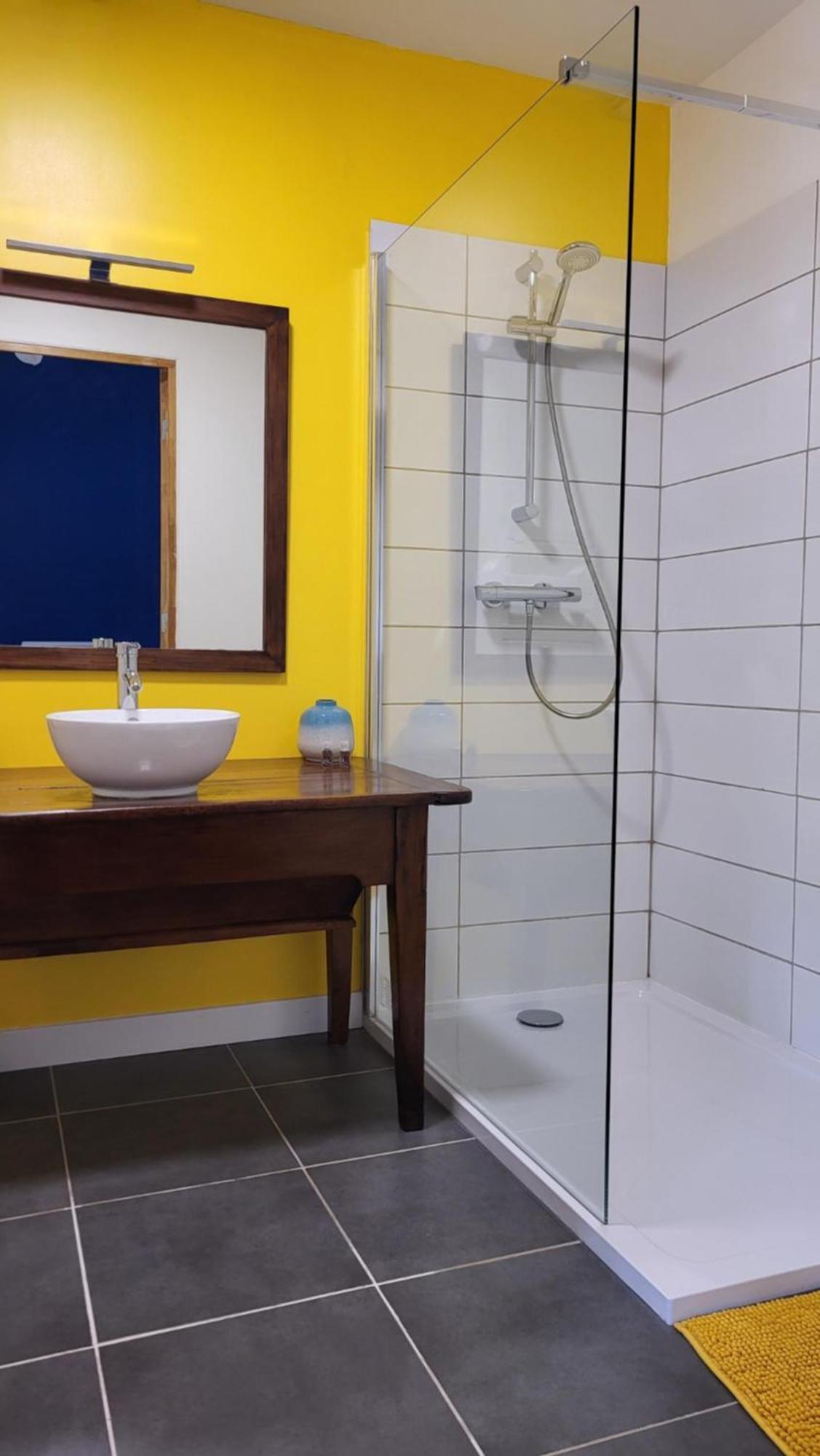 Le Clos Ayanna Cremieu Bagian luar foto