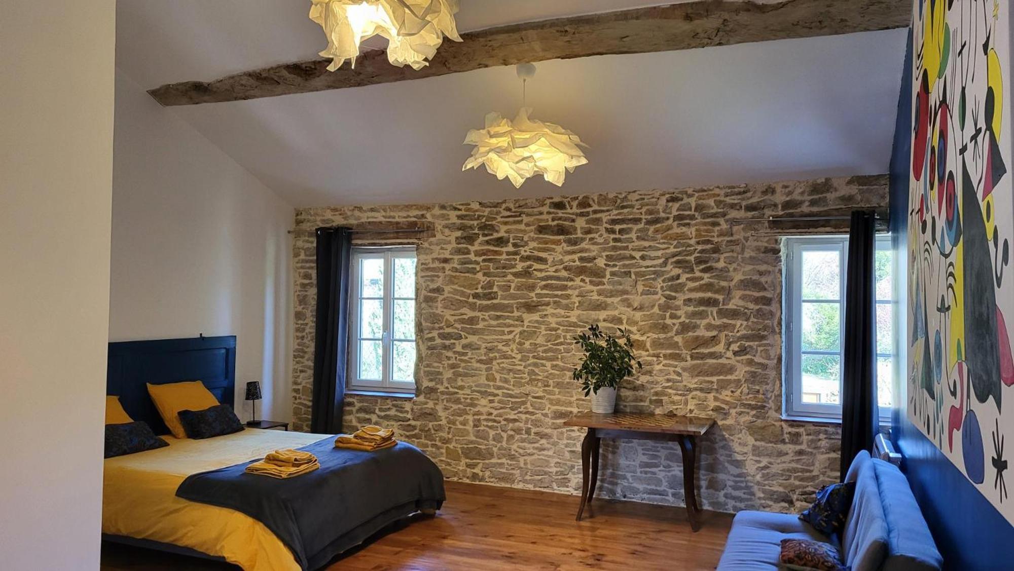 Le Clos Ayanna Cremieu Bagian luar foto